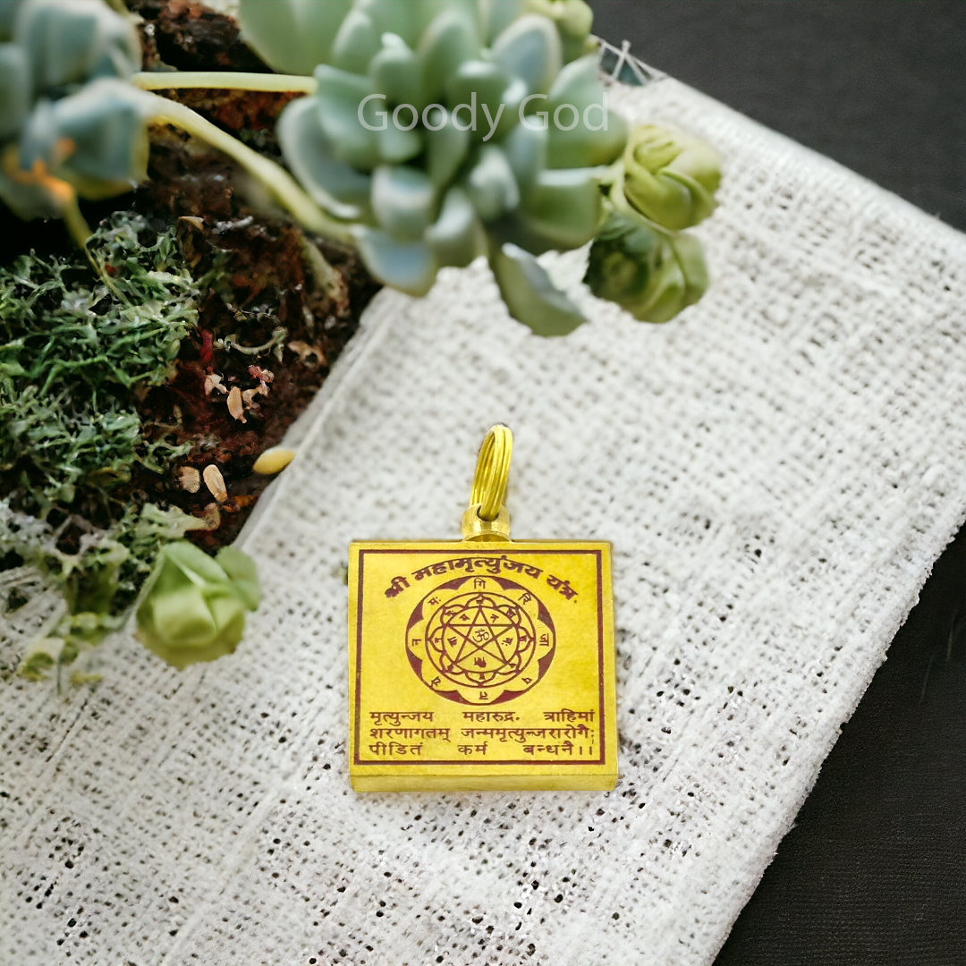 Goodygod Mahamrityunjay Kavach Yantra Locket/Pendant